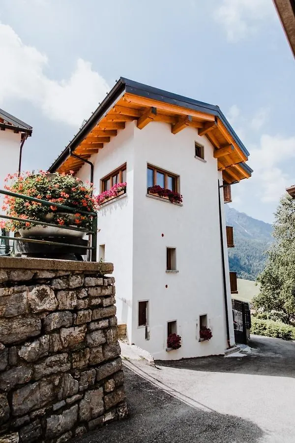 Bed and Breakfast Atelier Della Montagna Zambla Alta 0*,  Italien